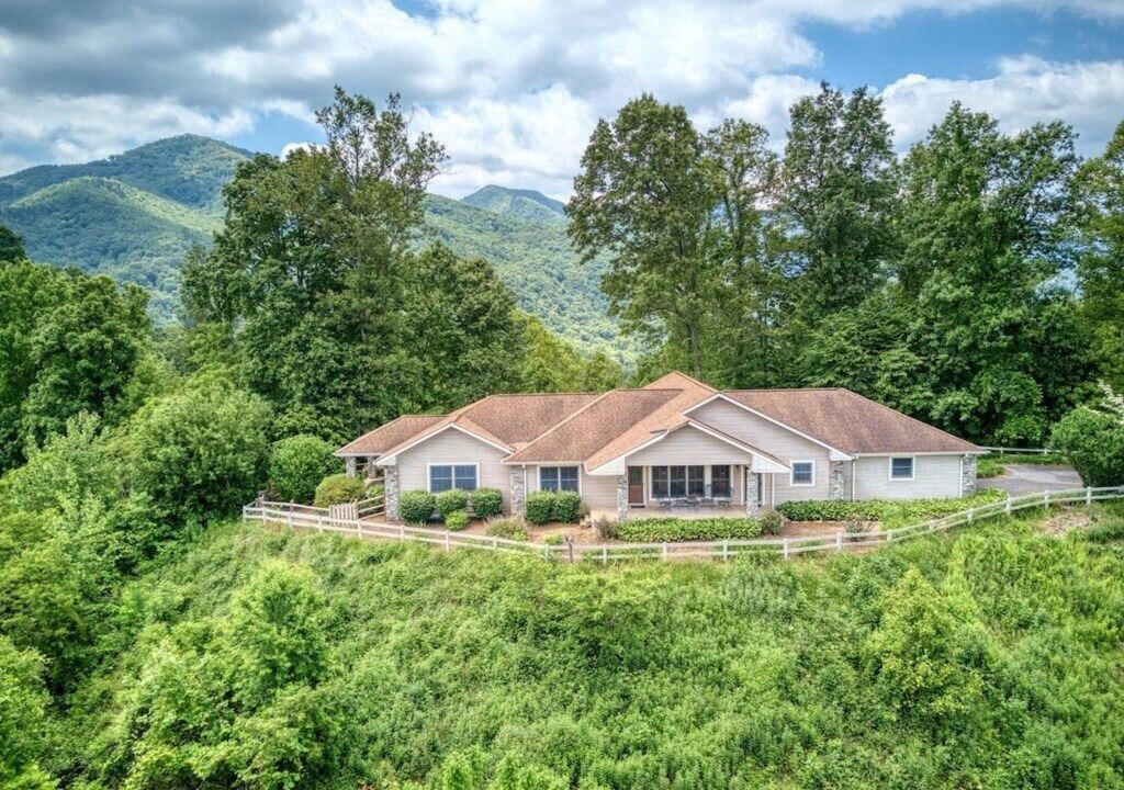Photo of Others in Maggie Valley