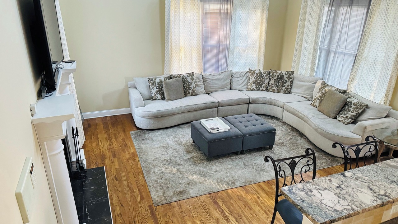 Photo of Livingroom in Conley