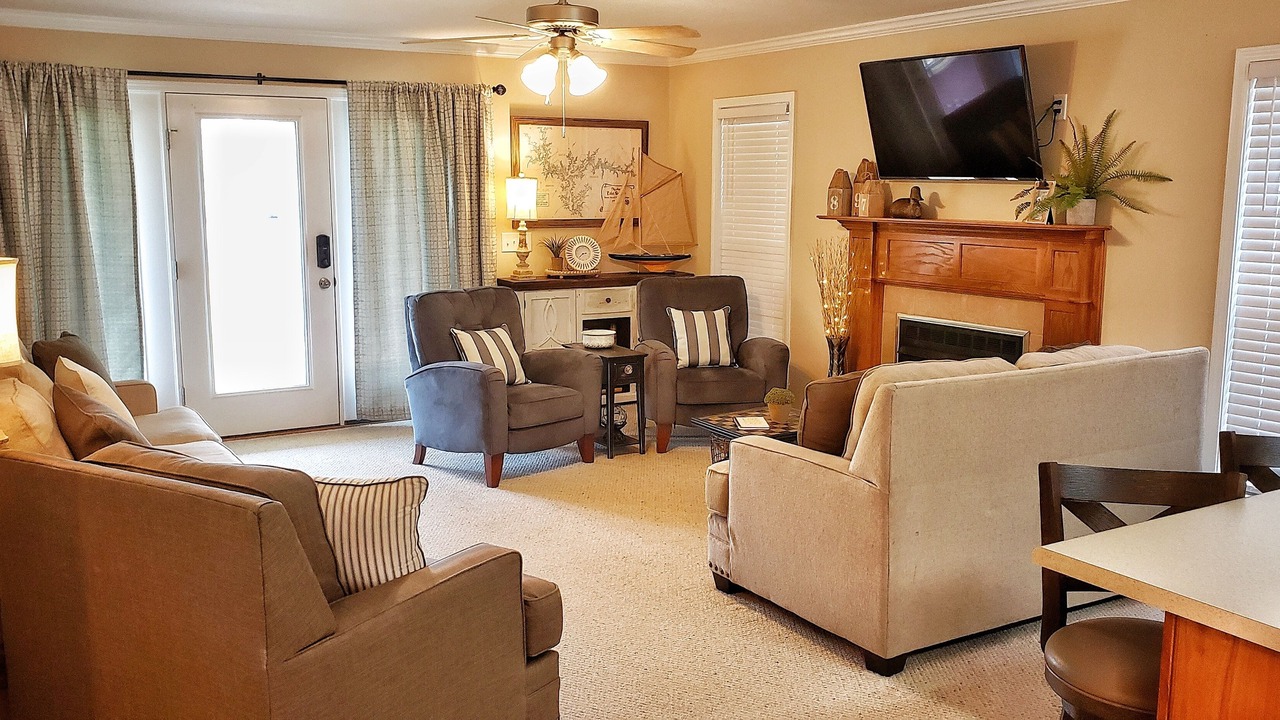 Photo of Livingroom in Eatonton