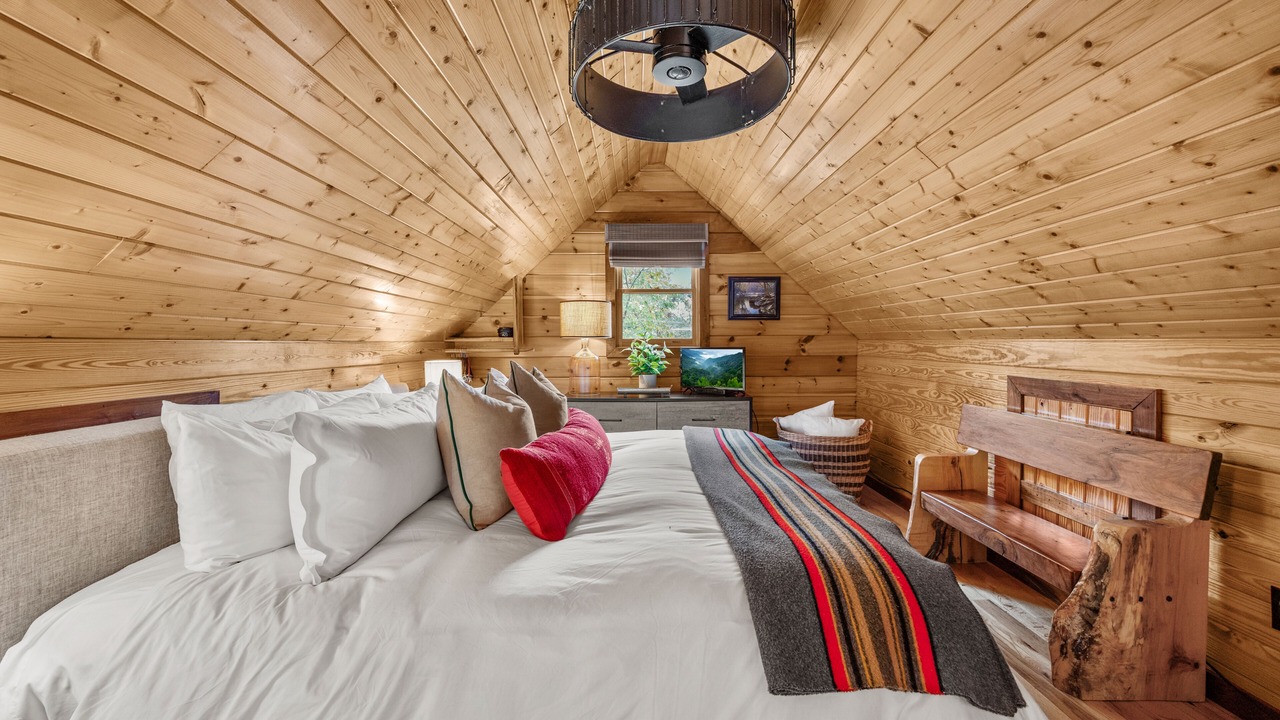 Photo of Bedroom in Sevierville