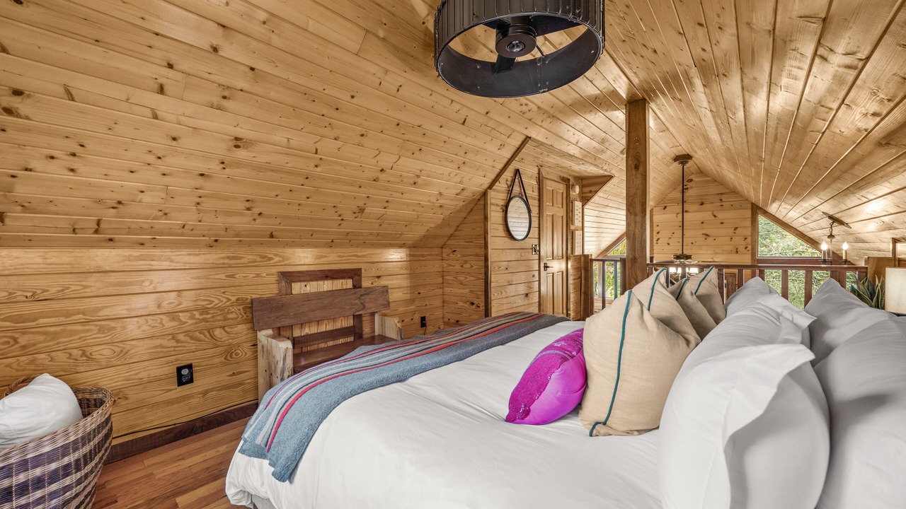 Photo of Bedroom in Sevierville