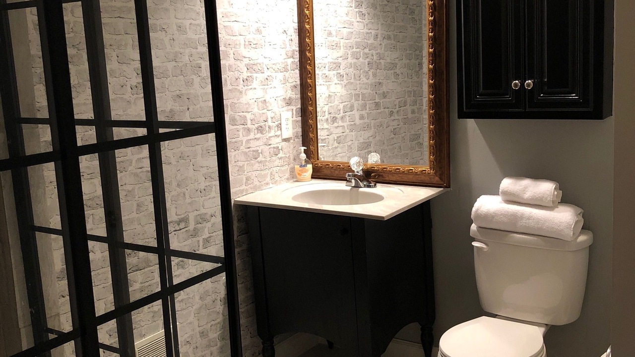 Photo of Bathroom in Martinez