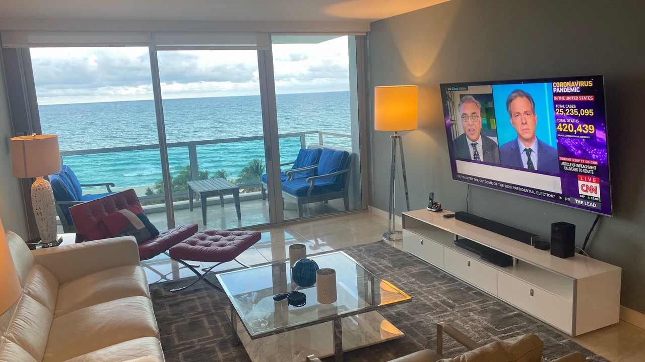Photo of Livingroom in Mid Beach