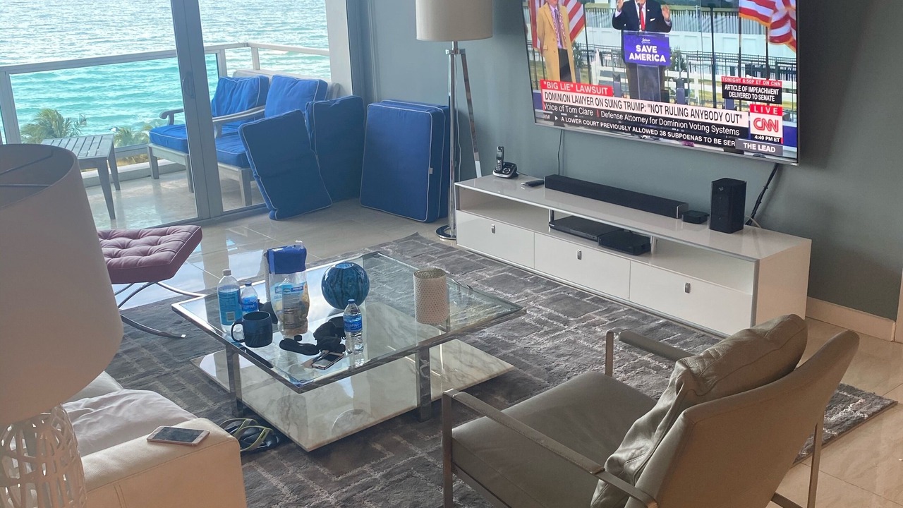 Photo of Livingroom in Mid Beach