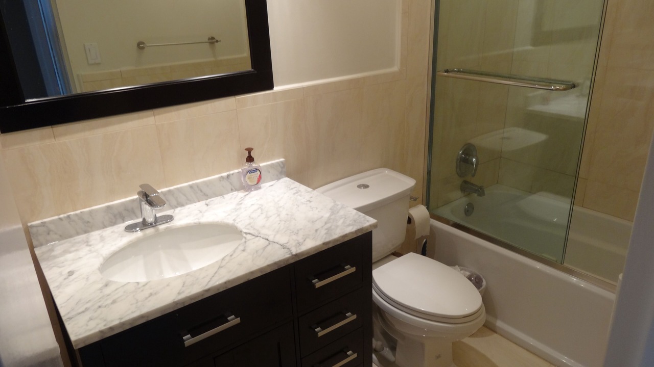 Photo of Bathroom in Mid Beach