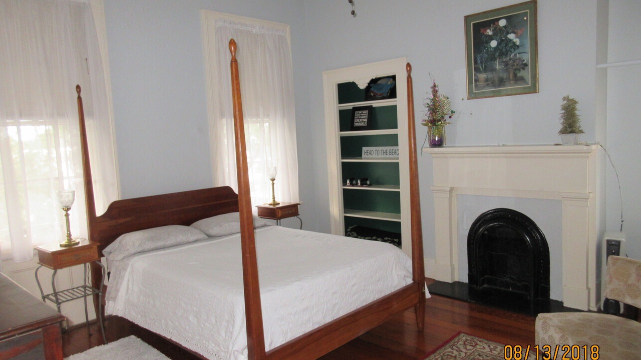 Photo of Bedroom in Washington Square