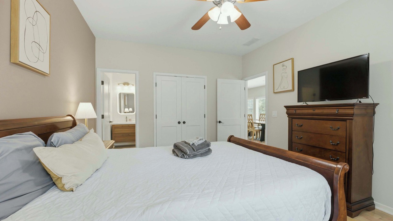 Photo of Bedroom in Home Park