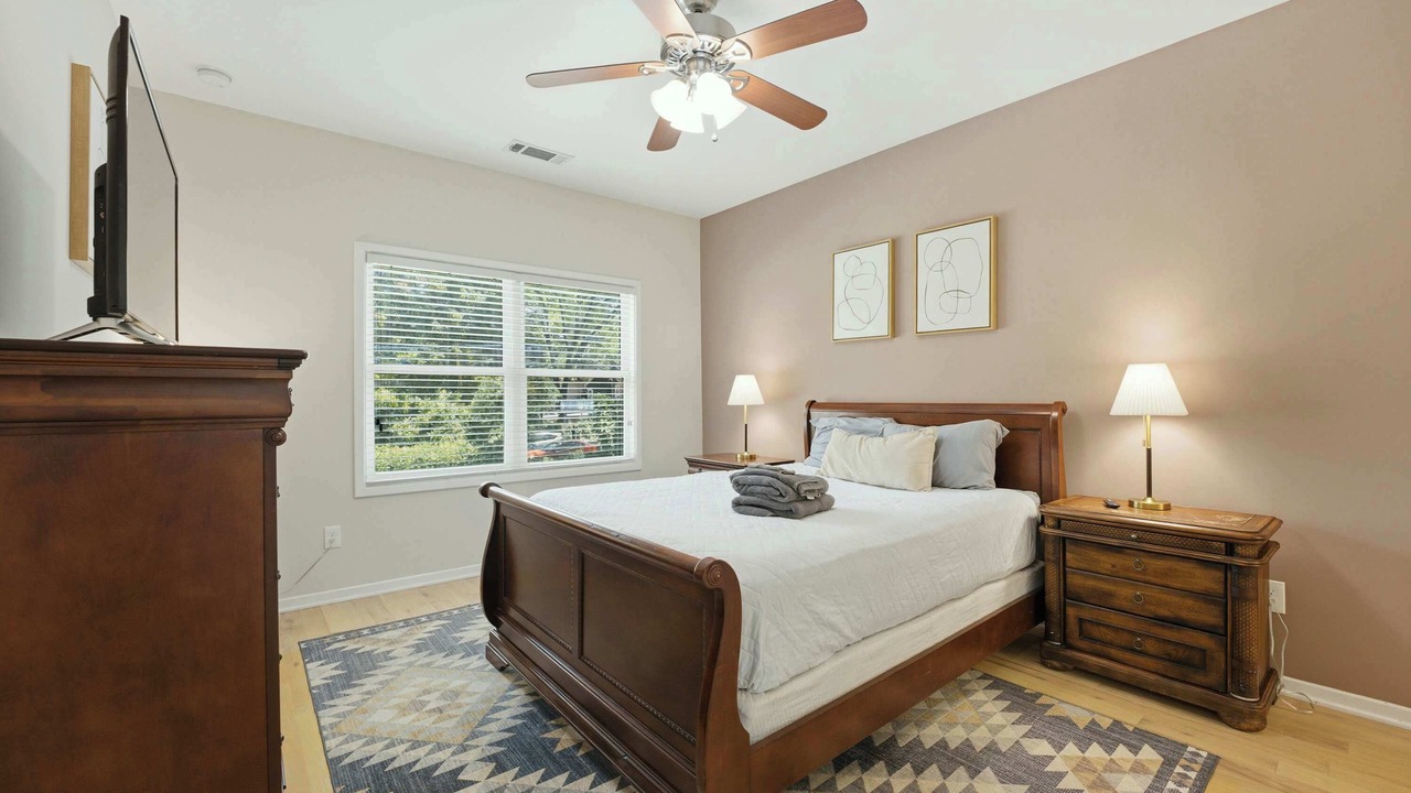 Photo of Bedroom in Home Park