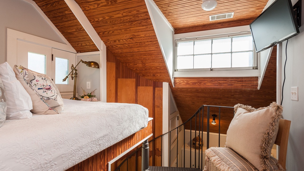 Photo of Bedroom in Historic Downtown Savannah
