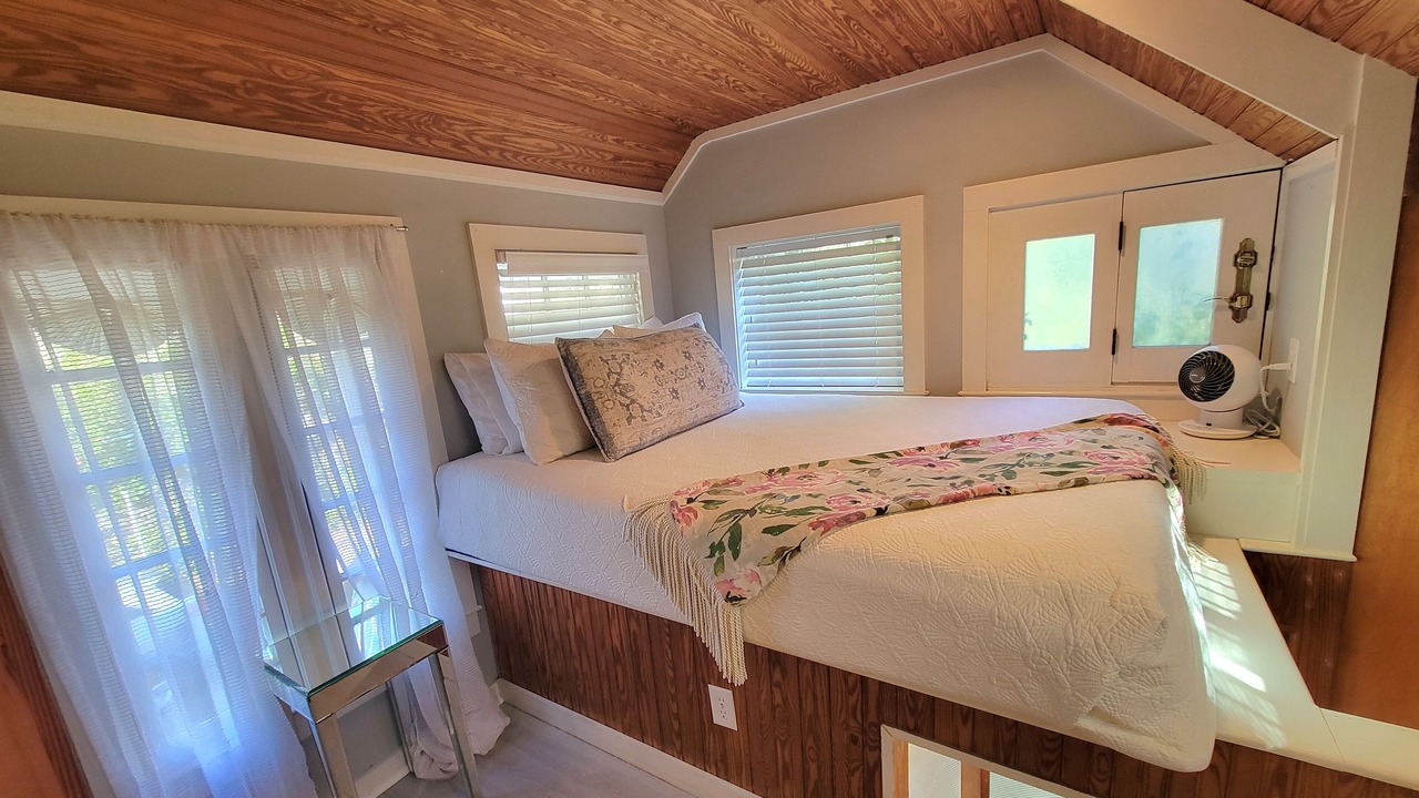 Photo of Bedroom in Historic Downtown Savannah