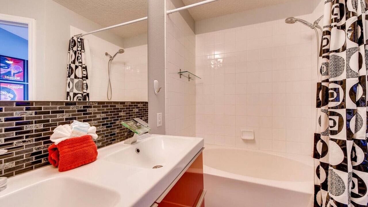 Photo of Bathroom in Windsor Palms