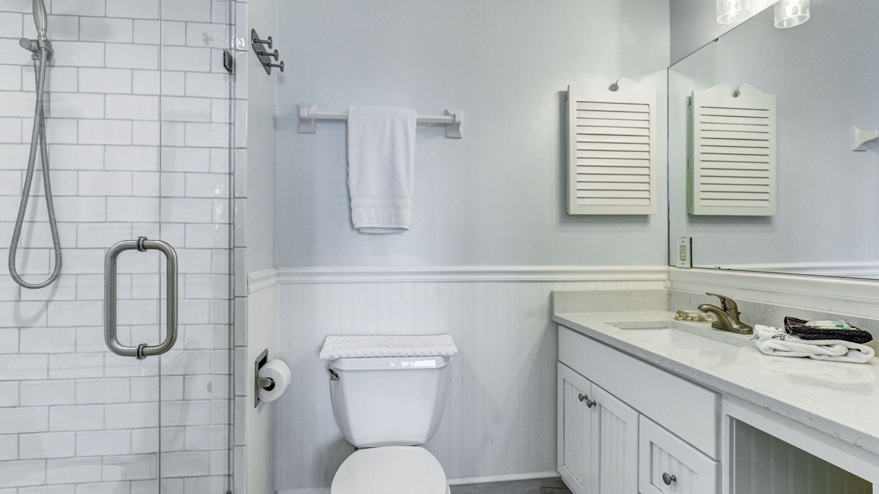 Photo of Bathroom in Fernandina Beach