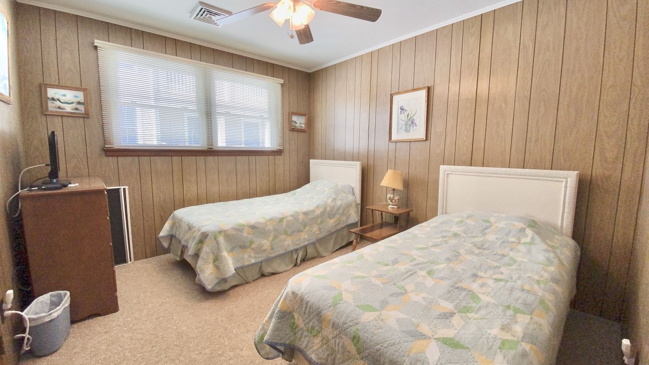 Photo of Bedroom in Avalon