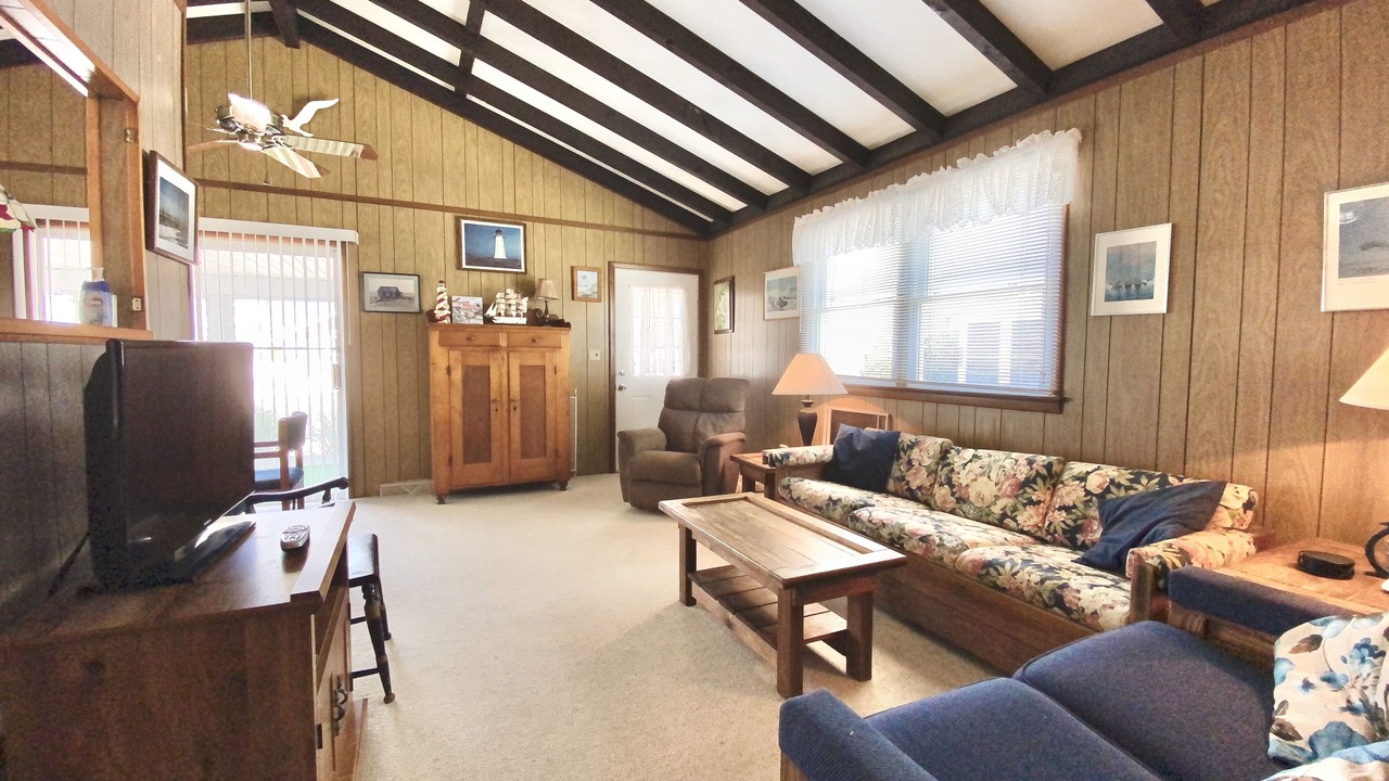 Photo of Livingroom in Avalon