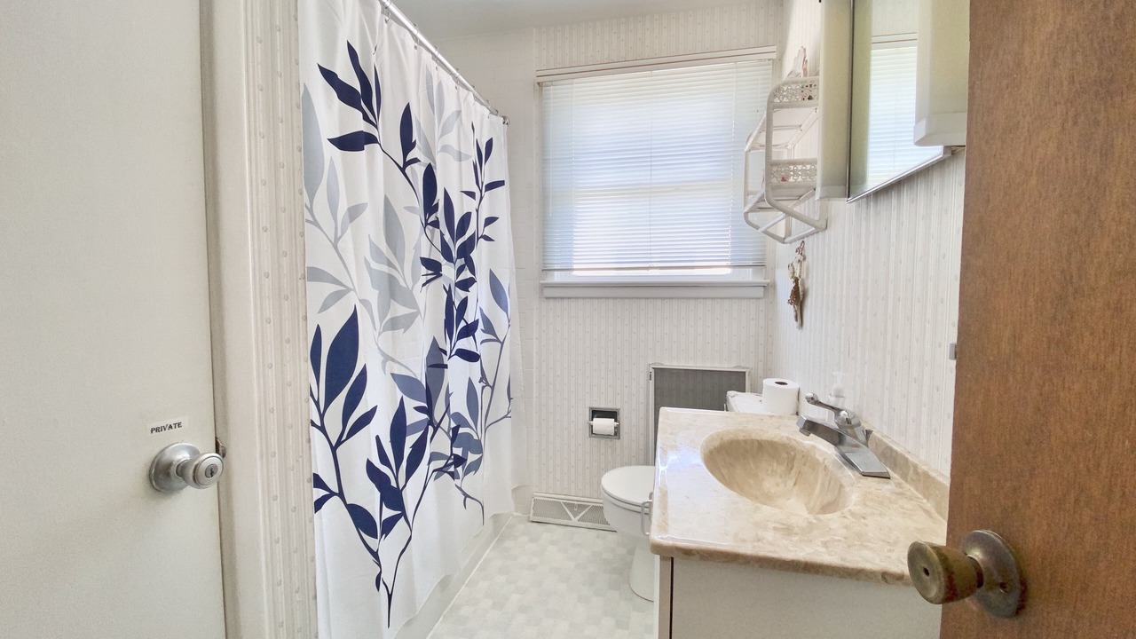 Photo of Bathroom in Avalon