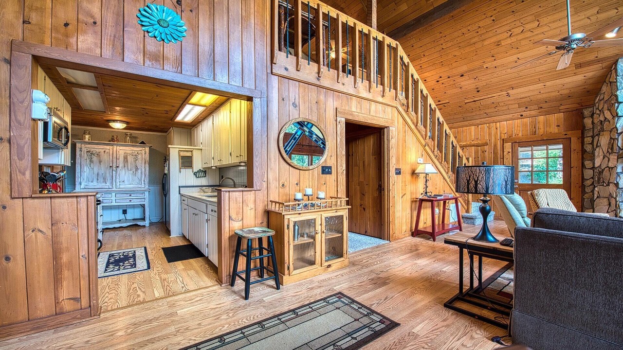 Photo of Livingroom in Waynesville