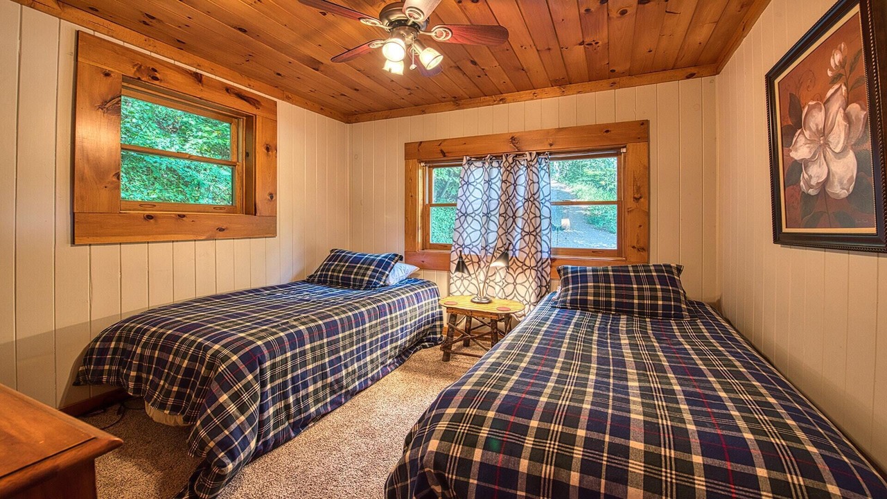 Photo of Bedroom in Waynesville