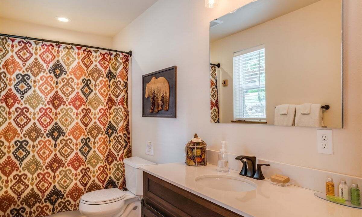 Photo of Bathroom in Leavenworth