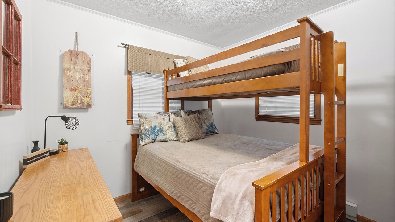 Photo of Bedroom in Newland