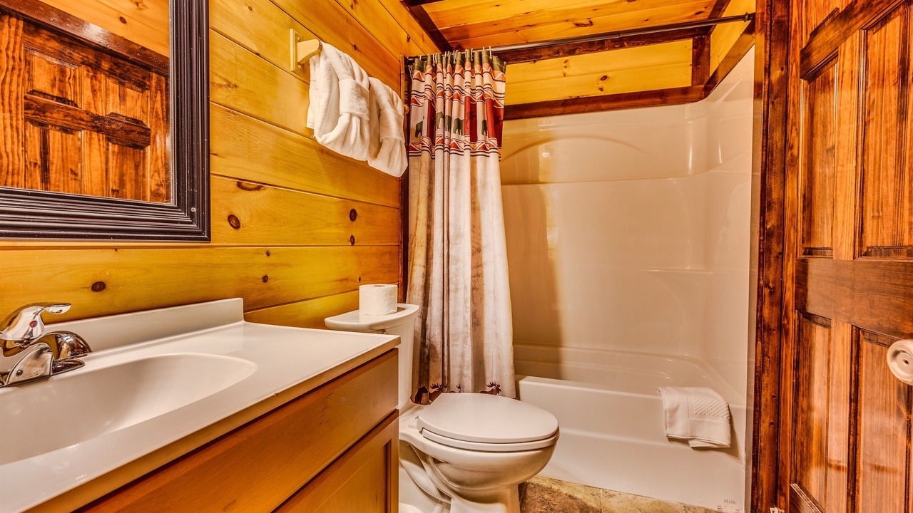Photo of Bathroom in Cosby