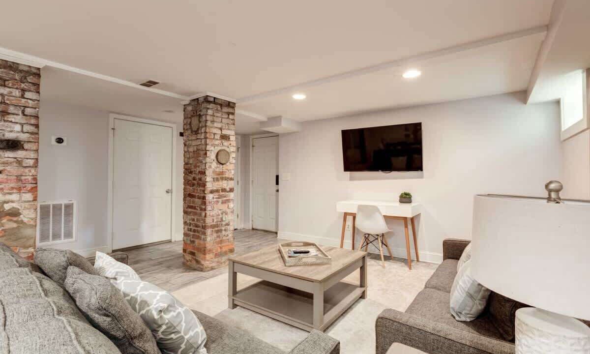 Photo of Livingroom in Wesley Heights