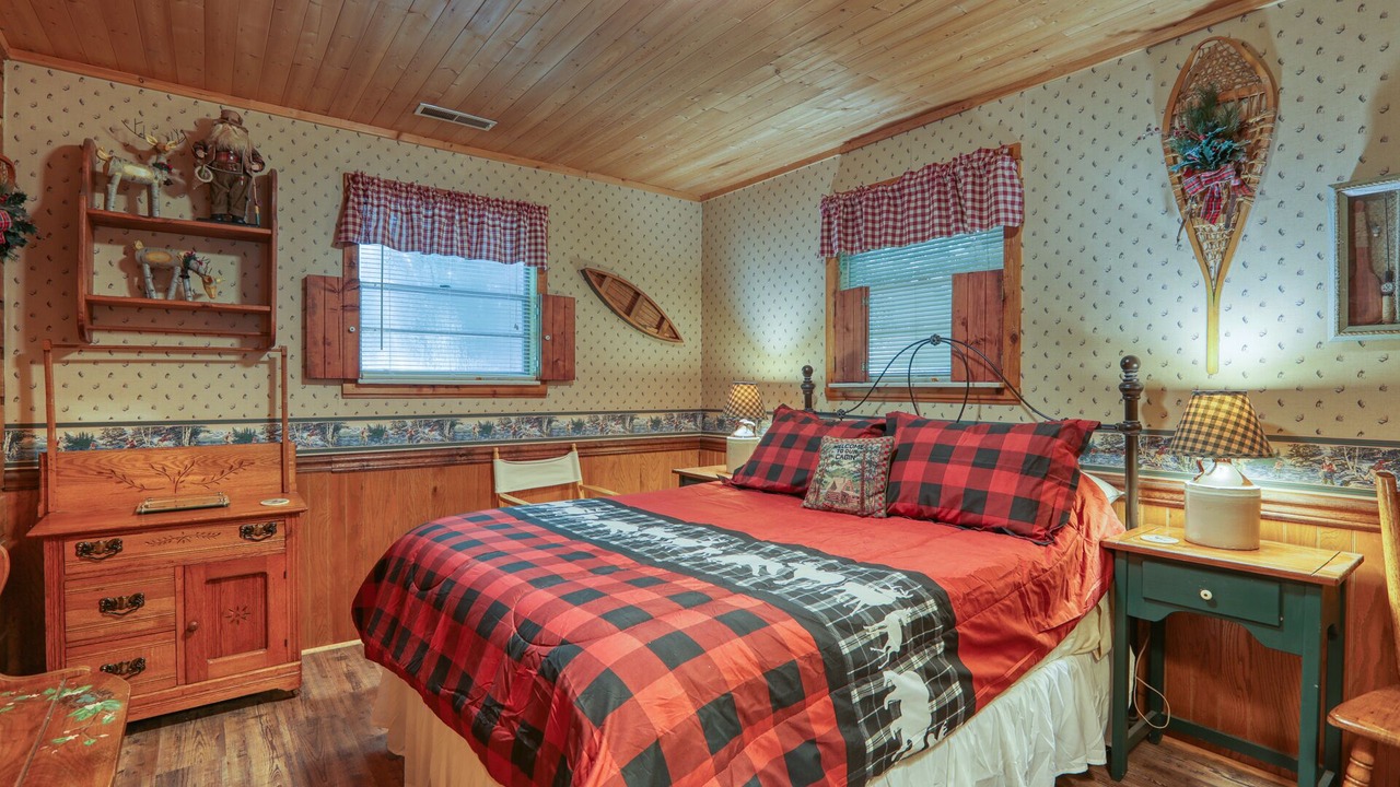 Photo of Bedroom in Sevierville