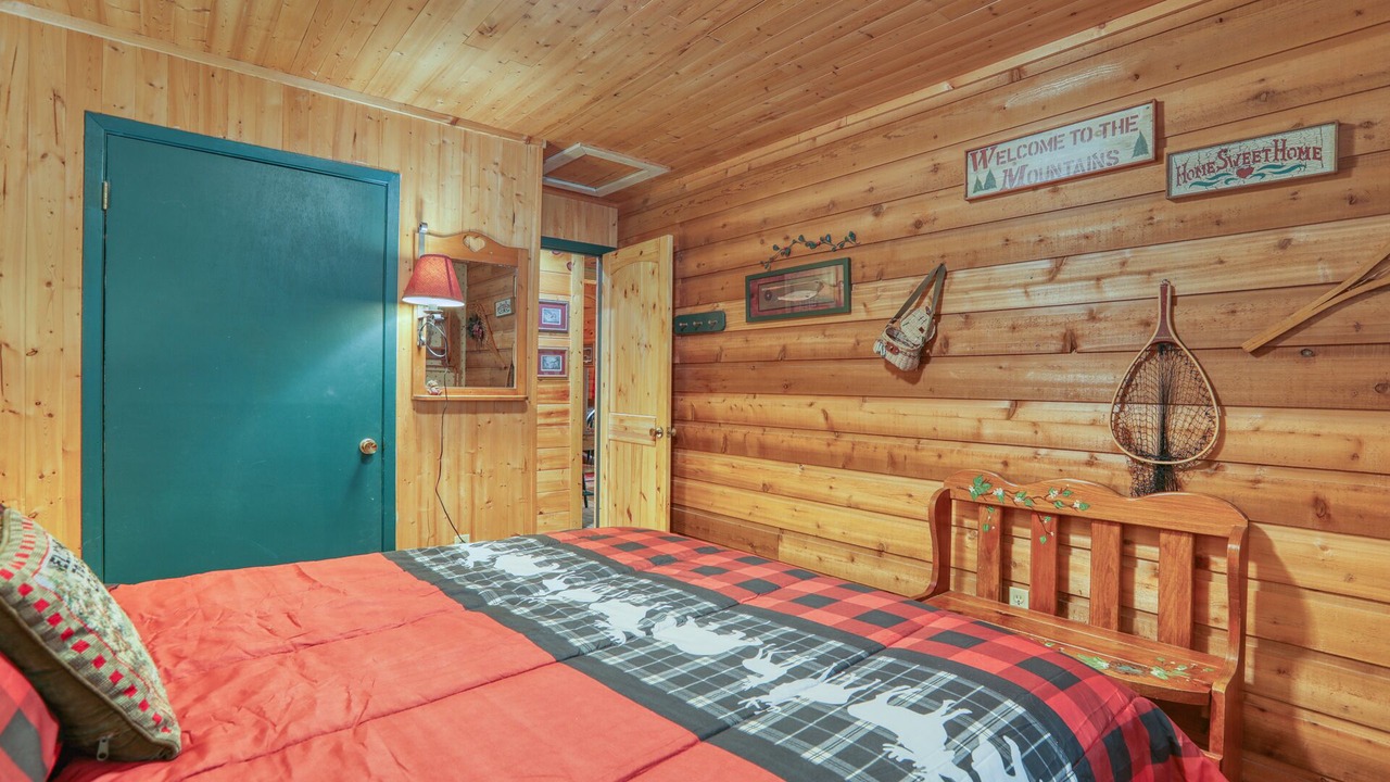 Photo of Bedroom in Sevierville