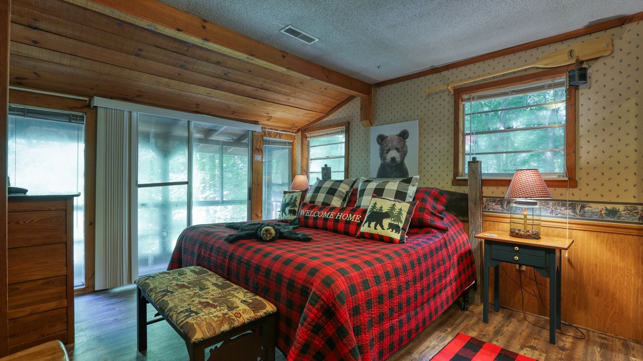 Photo of Bedroom in Sevierville