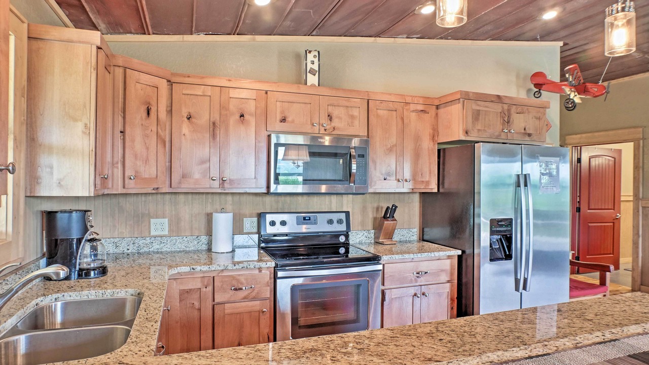 Photo of Kitchen in Guntersville