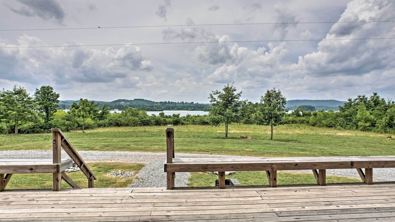Photo of Patio Balcony in Guntersville