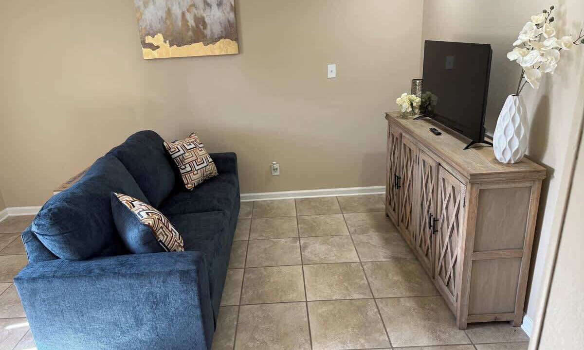 Photo of Livingroom in Slidell