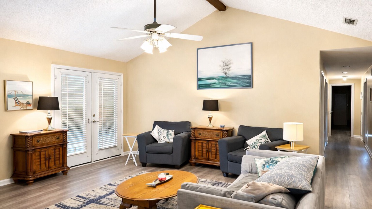 Photo of Livingroom in Dauphin Island