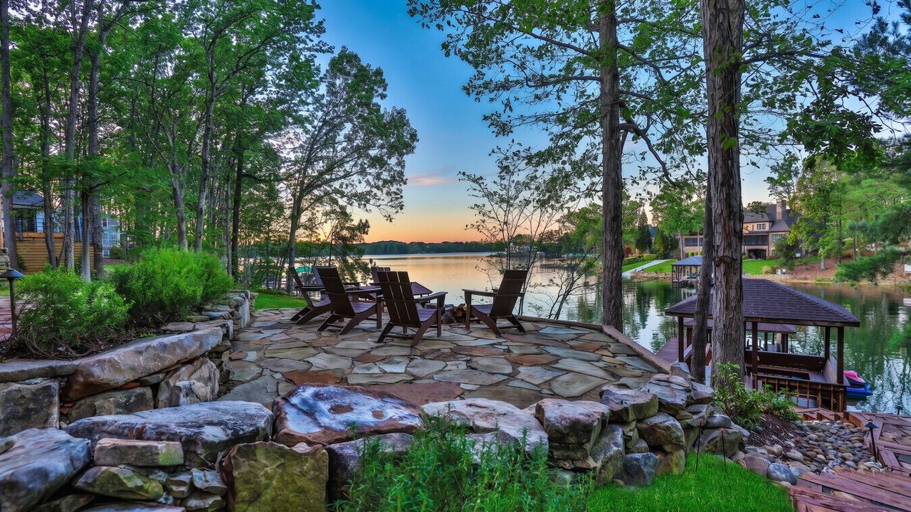 Photo of Outdoor in Mayhew