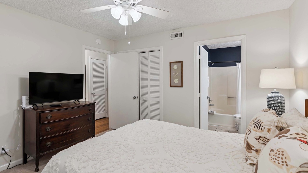 Photo of Bedroom in Saint Simons Heights