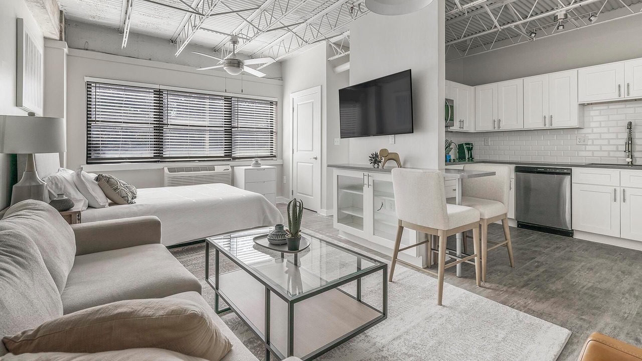 Photo of Livingroom in Central Business District