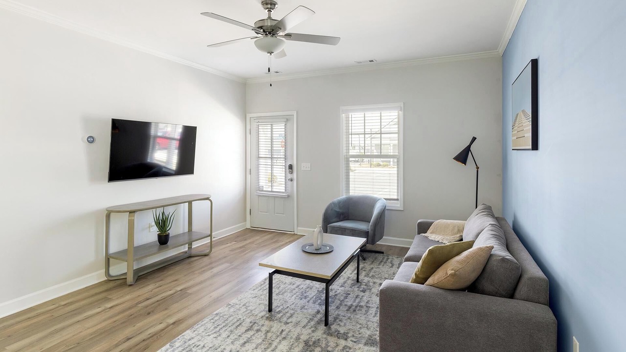 Photo of Livingroom in Huntsville