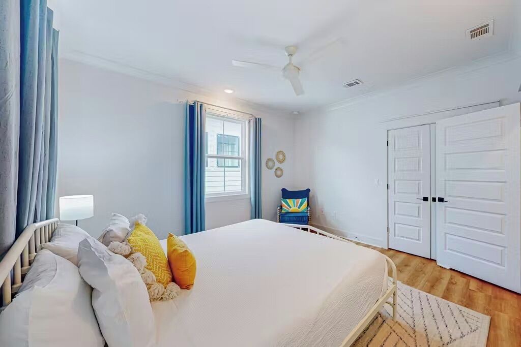 Photo of Bedroom in Sunset Bayou