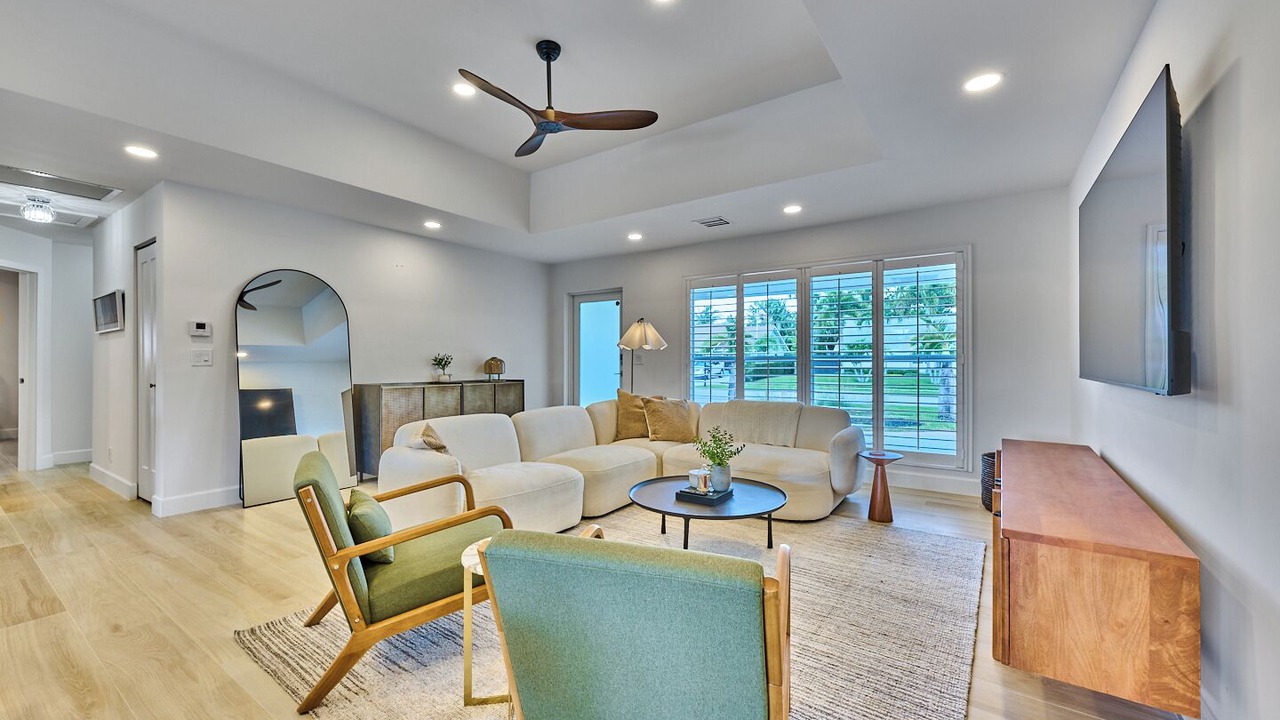 Photo of Livingroom in Tropic Palms