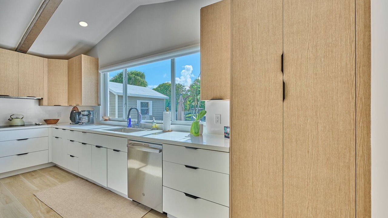 Photo of Kitchen in Tropic Palms