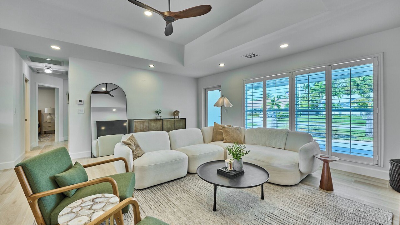 Photo of Livingroom in Tropic Palms