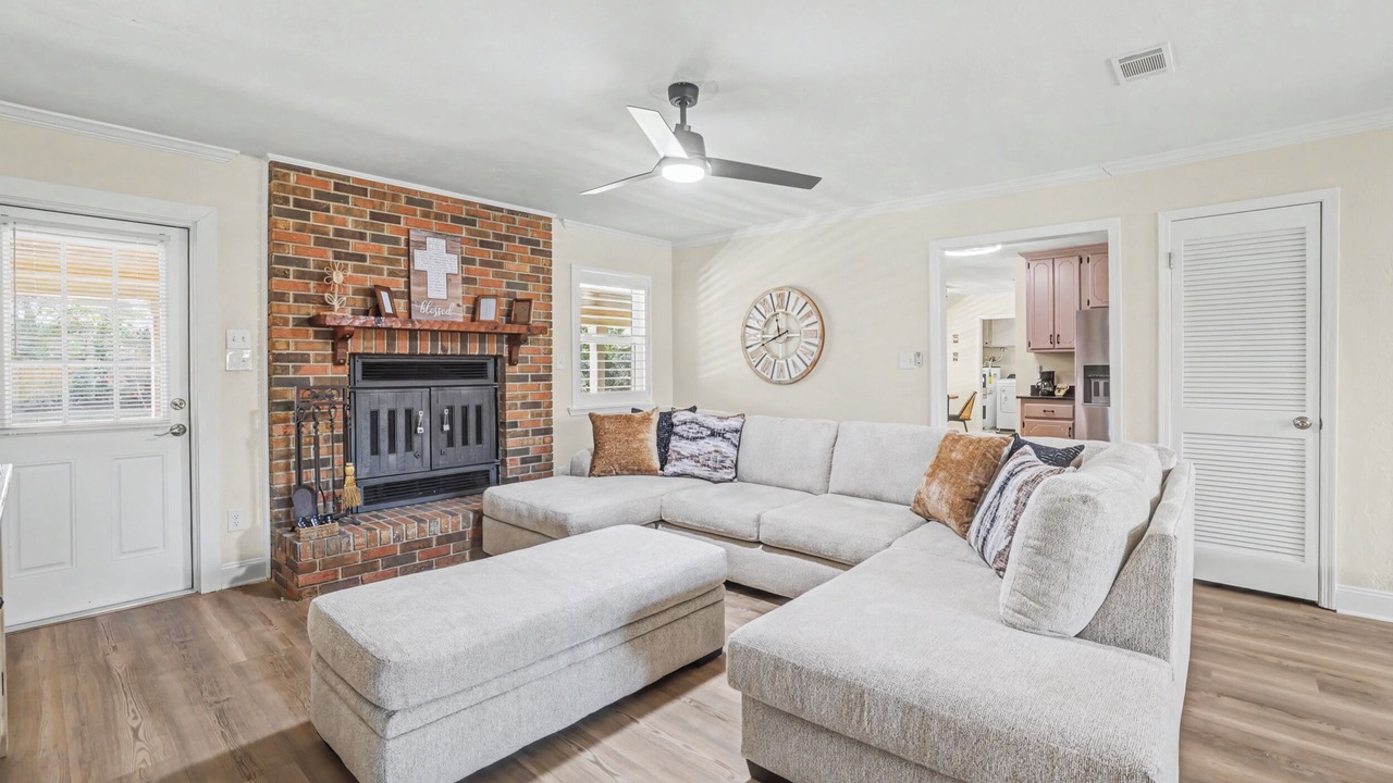 Photo of Livingroom in Killearn Estates
