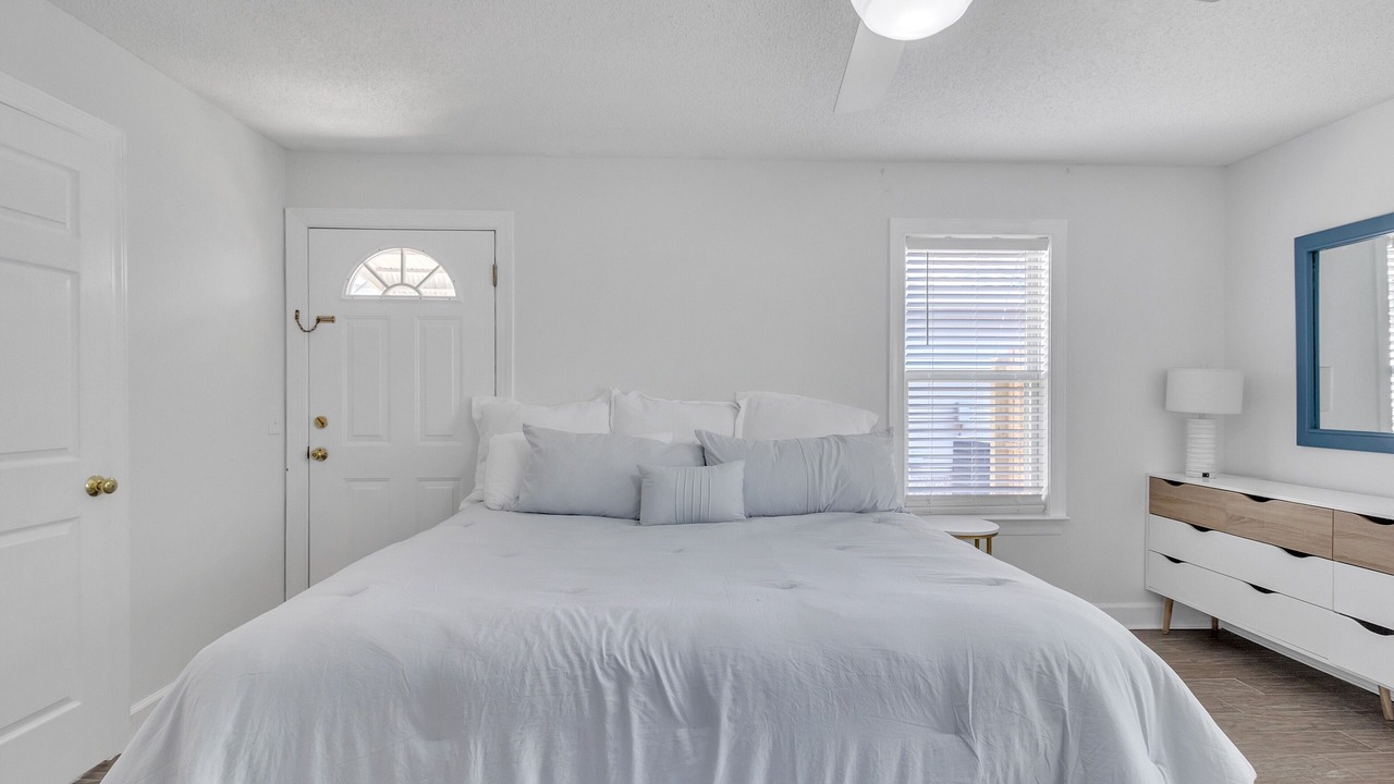 Photo of Bedroom in Saint Simons Island