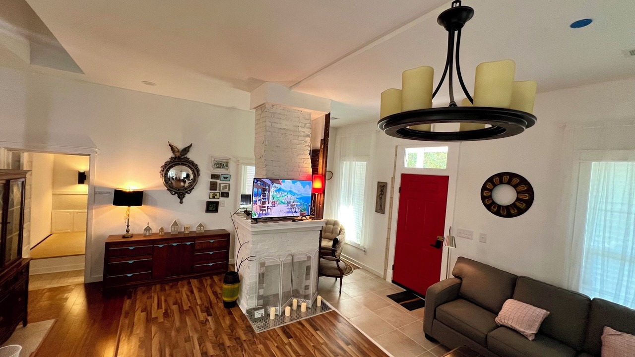 Photo of Livingroom in Macon