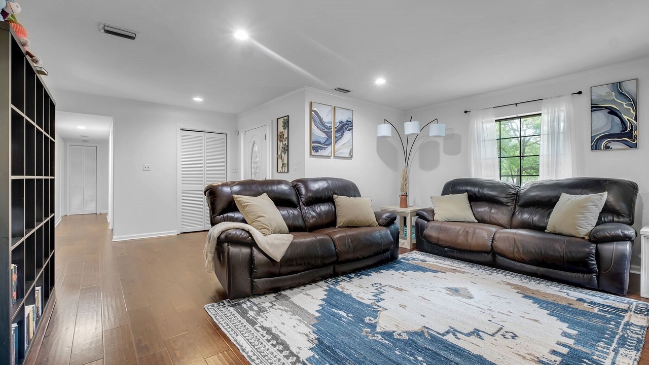 Photo of Livingroom in Killearn Estates