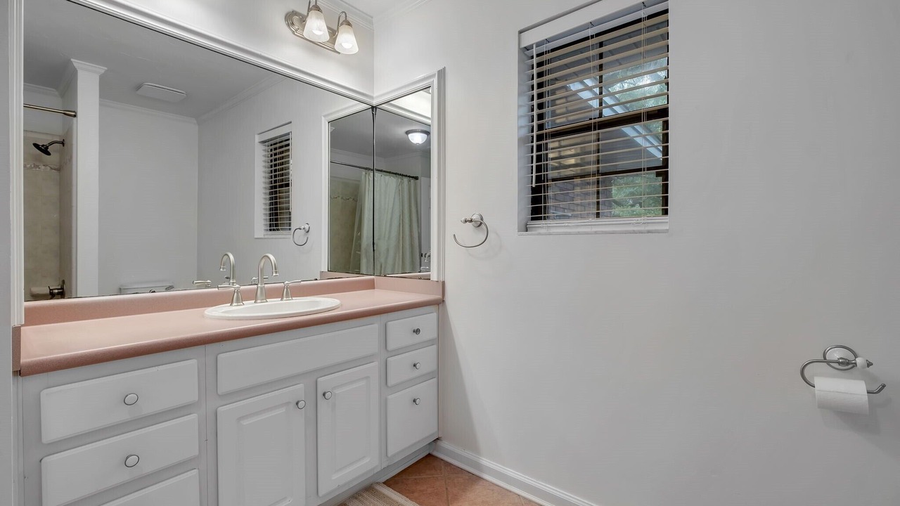 Photo of Bathroom in Killearn Estates