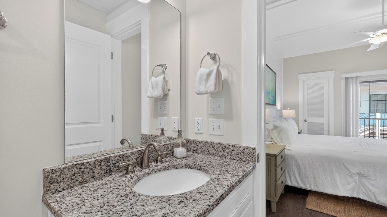 Photo of Bathroom in King City