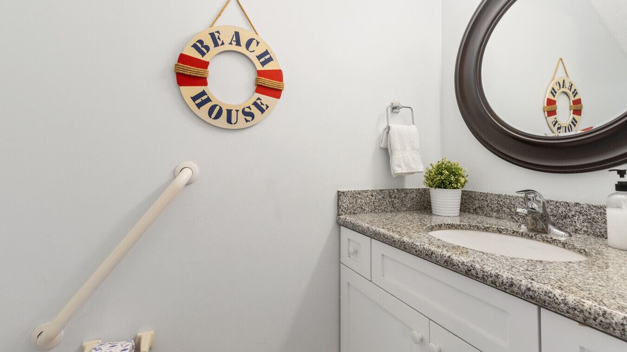 Photo of Bathroom in Sunnyside