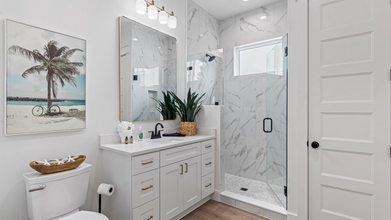 Photo of Bathroom in Crystal Shores