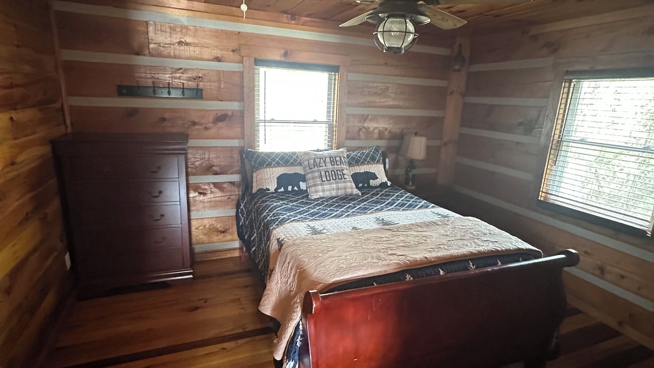 Photo of Bedroom in Hot Springs