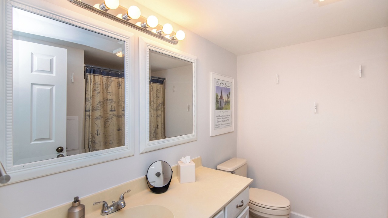 Photo of Bathroom in Ocean Ridge